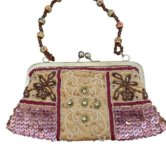 Beaded Clutch Purse Handbag Sequins Kiss Lock Closure 9" X 5" (012) - Picture 2 of 2